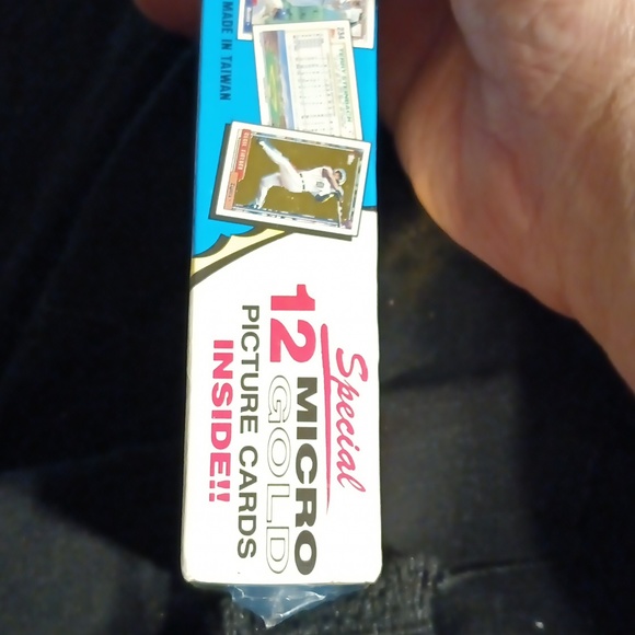 Topps 1992 micro baseball card factory sealed set with 12 micro gold cards - Picture 6 of 11